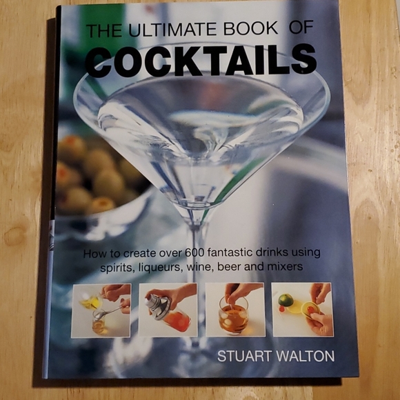 Ultimate Book of Cocktails softcover book - Picture 1 of 8